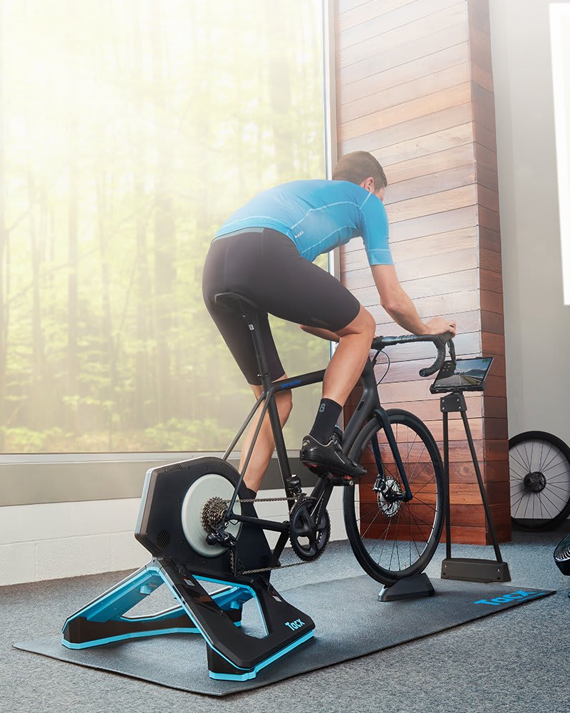 Tacx NEO モーションプレート | 製品 | Garmin 日本