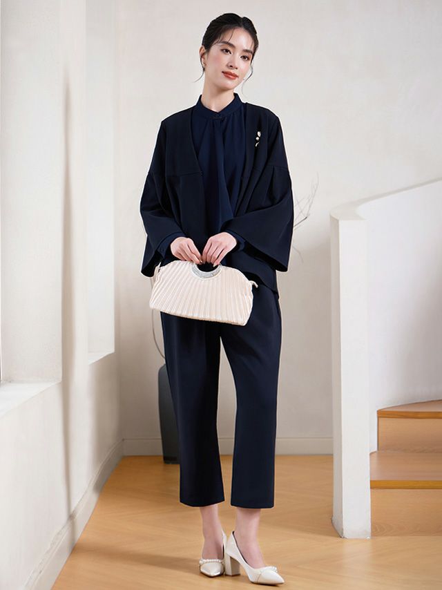 フレアスリーブノーカラージャケット×テーパードパンツ 2点