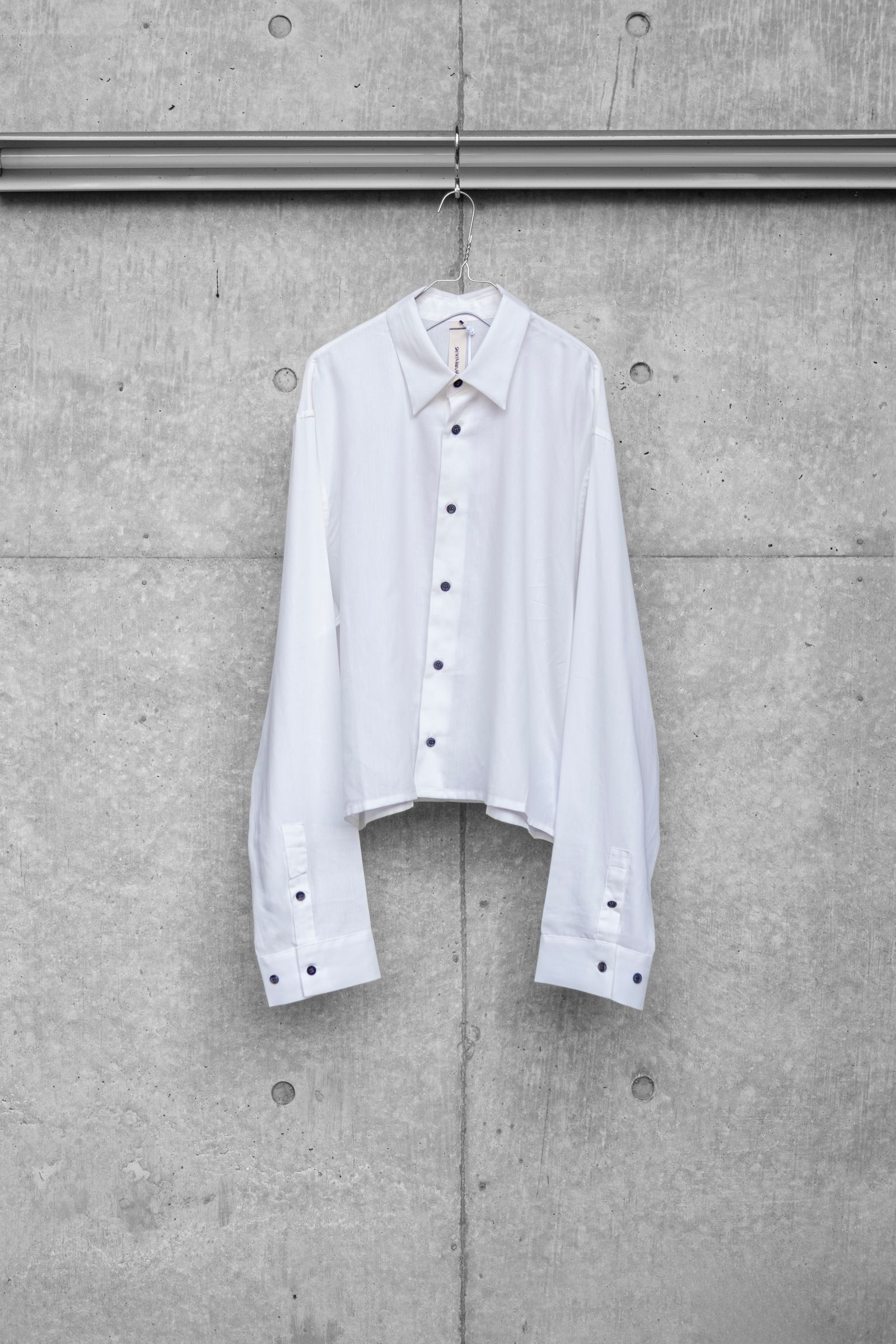 SHINYAKOZUKA - SHORT TORSO SHIRT / SNOW | Retikle Online Store