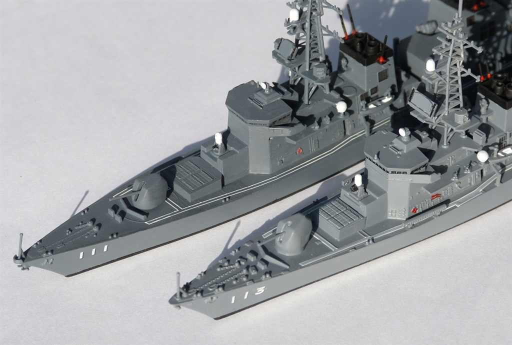 価格.com - 『すずなみ:VLS、127ミリ砲良し。おおなみはOPS24Bは良いが