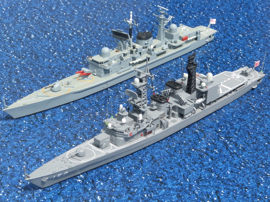 価格.com - 『手前「やまぎり」奥「エディンバラ」。やまぎりの塗装は