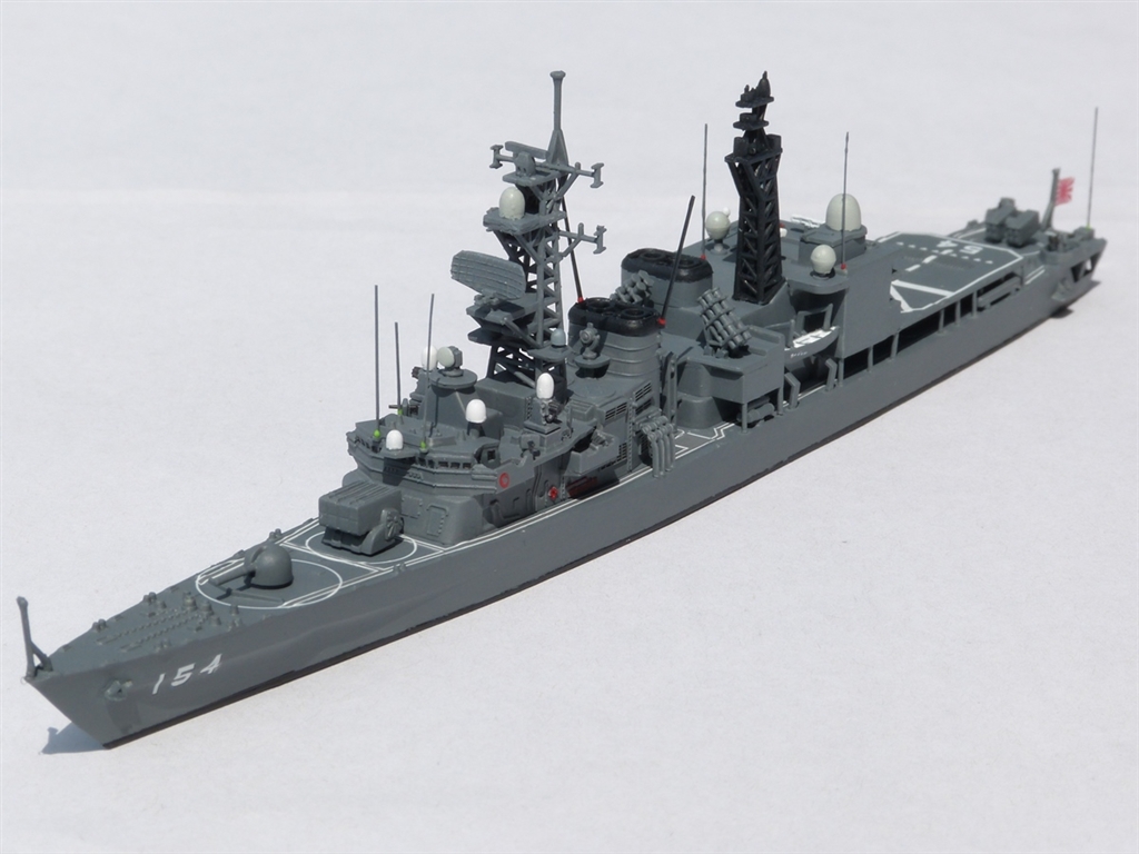 価格.com - 『屋外撮影。左舷側のひけ補修をサボったらくぼみ状に