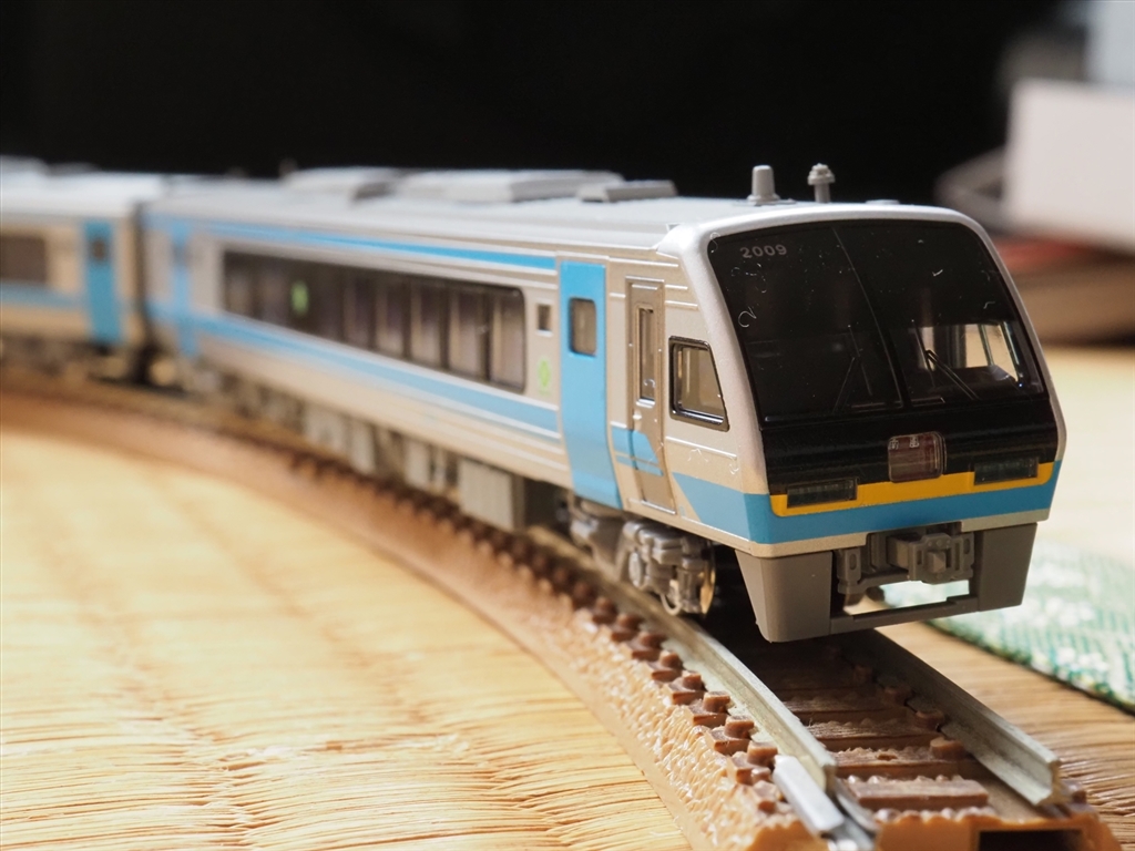 価格.com - 『2000形は流麗です。』カトー JR四国2000系 特急「南風