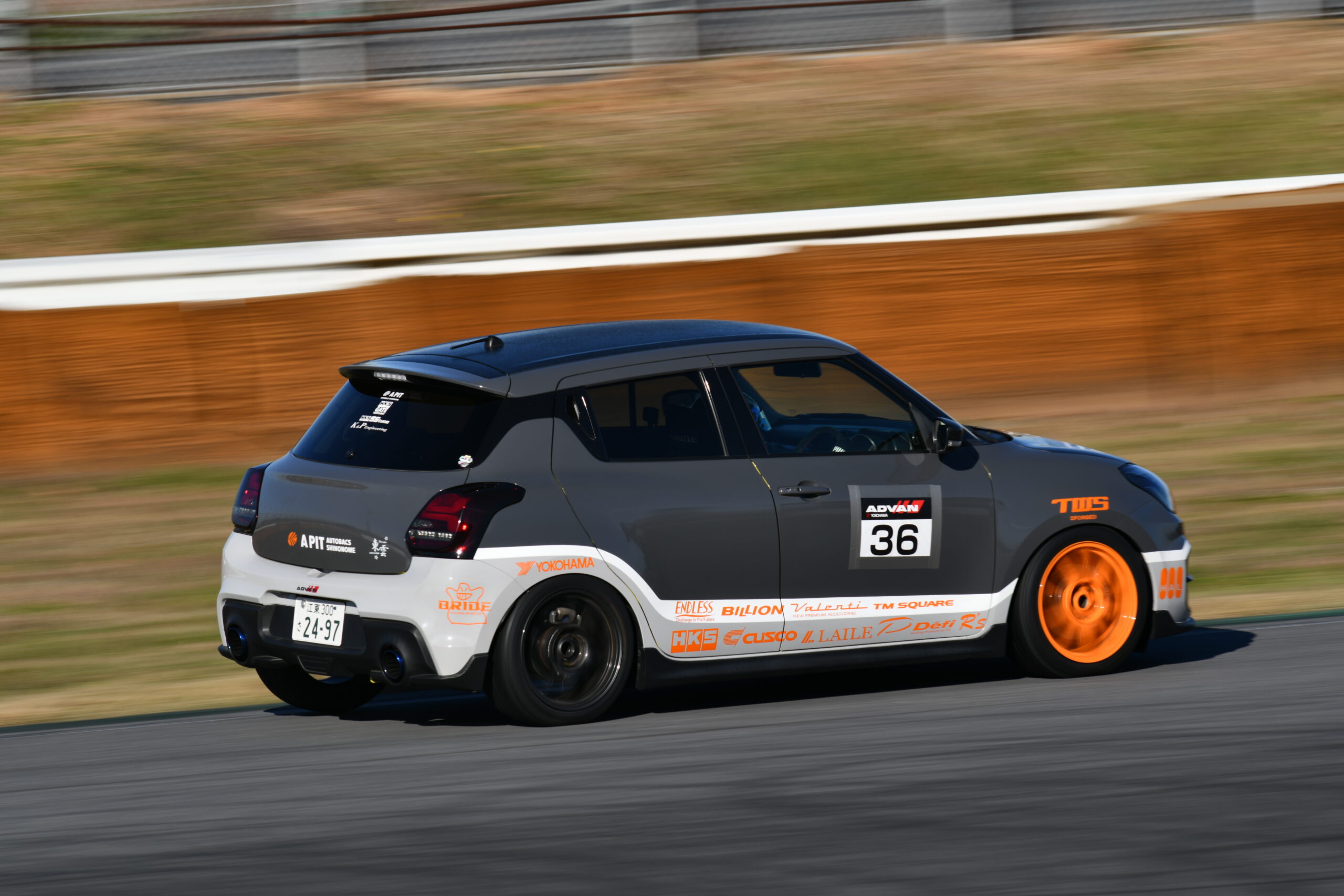 A PIT オートバックス東雲 ZC33S スイフトスポーツ「最新車高調キット