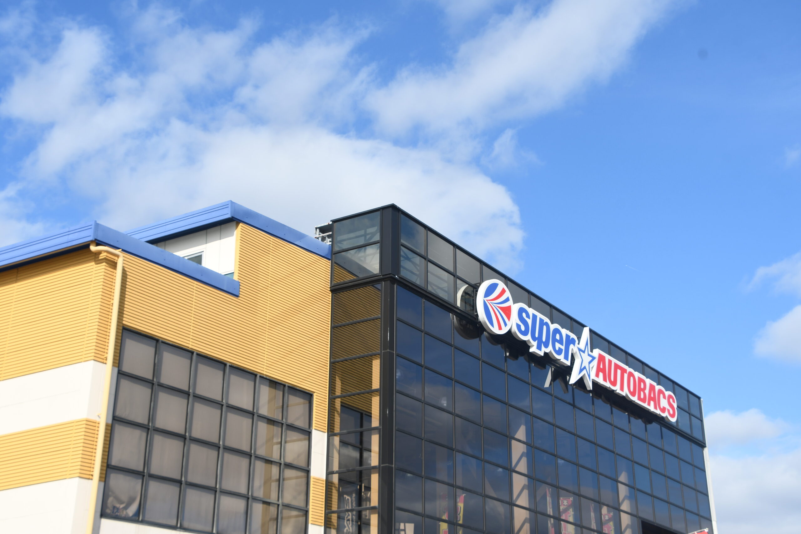 スーパーオートバックス サンシャイン神戸 3/8（土）3/9（日）はSUBARU