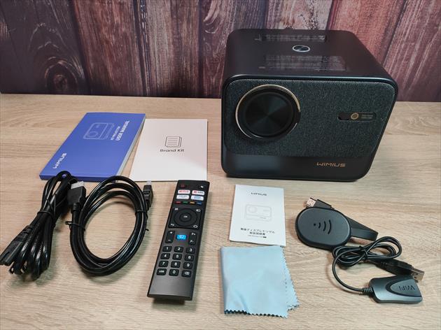 実機レビュー】Android TV11.0内蔵の小型スマートプロジェクター