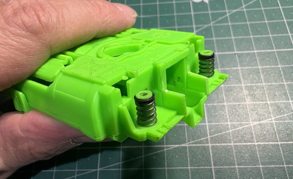 ミニ四駆】MSフレキ用「減衰ゴム」の作り方をご紹介☆ | リオン