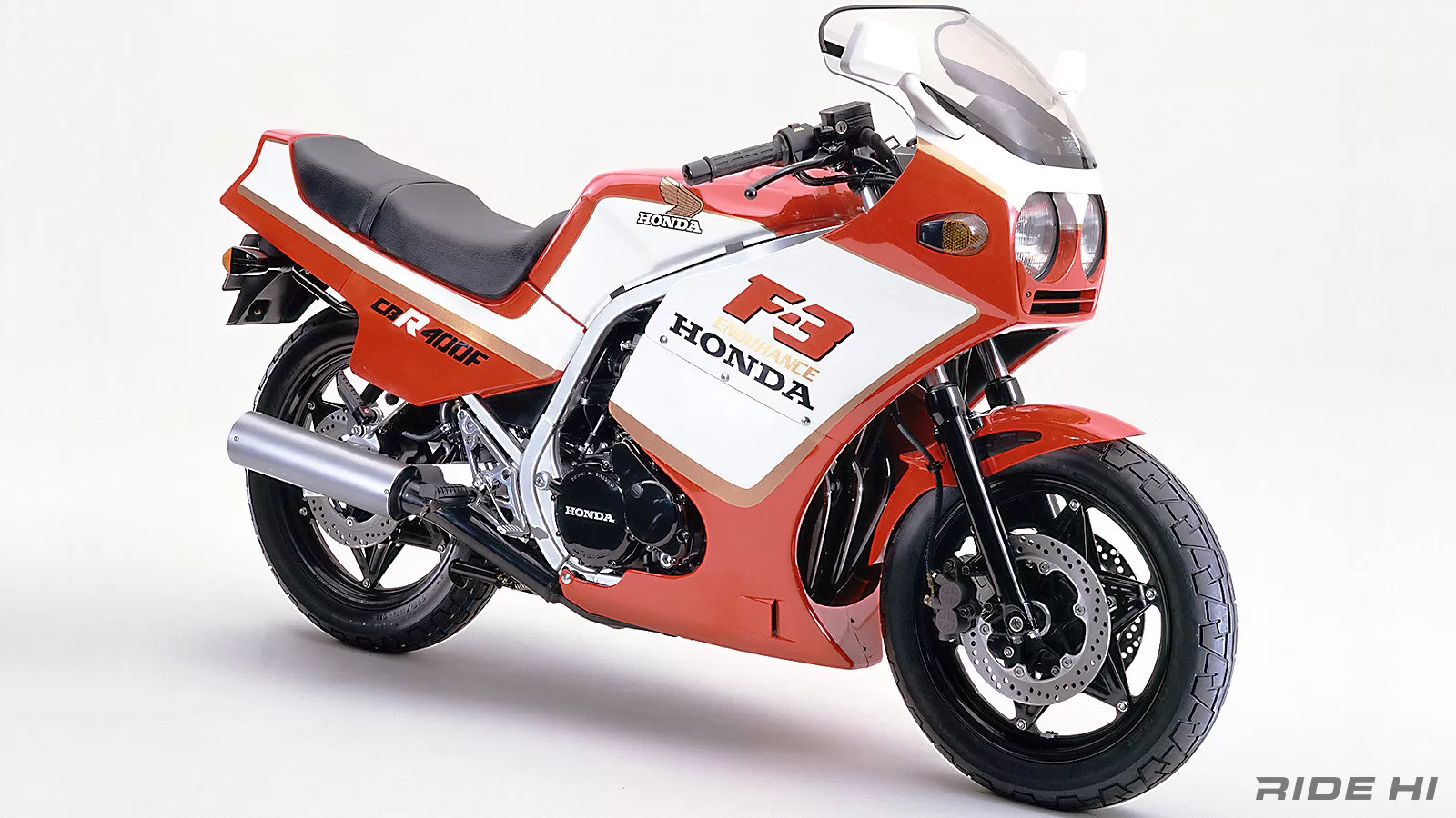 ホンダの空冷四発美学、CBR400Fの男気スタイル！【このバイクに注目