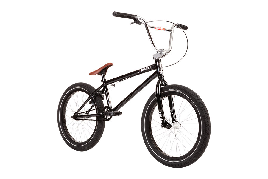 NEWモデルが加わったFIT2020完成車が日本へ初上陸です