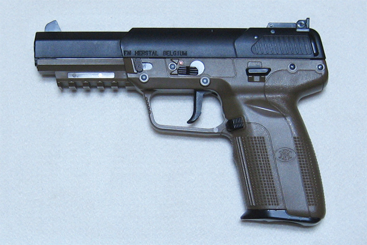 マルシン／FNファイブセブン（Five-seveN）CO2ブローバックFDE｜RIKSGUNS