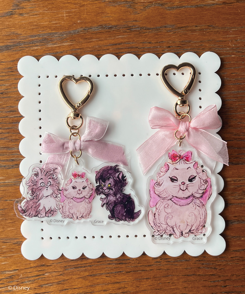 Disney】おしゃれキャット / アクリルリボンチャーム｜MORE self LOVE