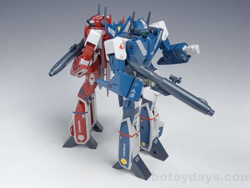 バルキリー VF-1J マックス機（バンダイ復刻版）タカトクトイス