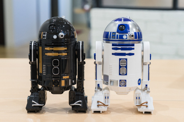 動画あり】スフィロのスター・ウォーズ新ドロイド「R2-Q5」レビュー