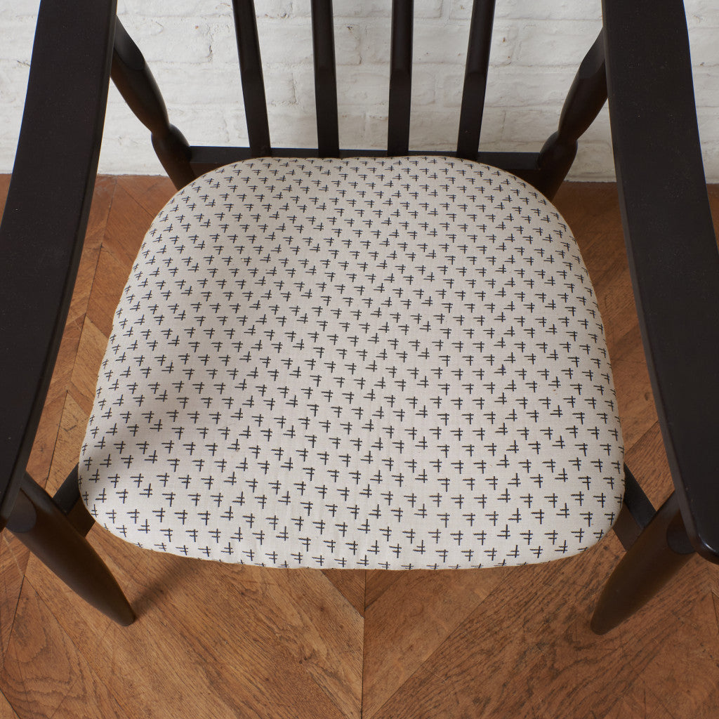 フォーク アームチェア / 張替済｜鳥取家具工業社｜小島基 – rocca rocca