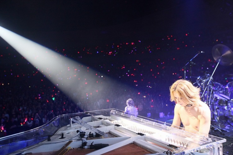 7人のXで頑張っていきます」X JAPAN、新曲も披露した熱狂と感涙の横浜