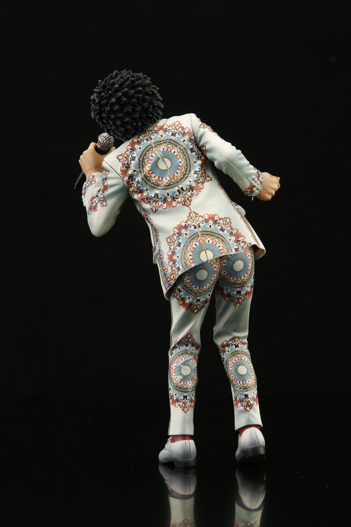 忌野清志郎の超精巧な1/8スケール・フィギュア今秋発売 (2017/05/09