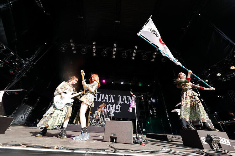 SILENT SIREN - JAPAN JAM 2019 ライブ写真＆セットリスト｜音楽情報