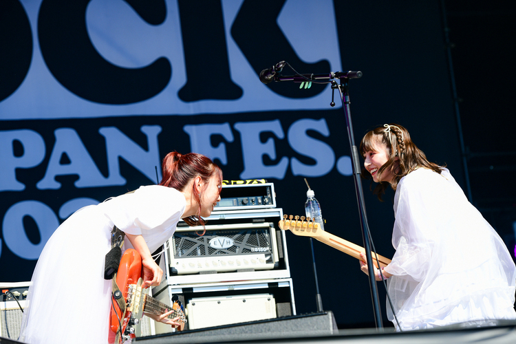 SCANDAL - ROCK IN JAPAN FESTIVAL 2024 ライブ写真＆セットリスト