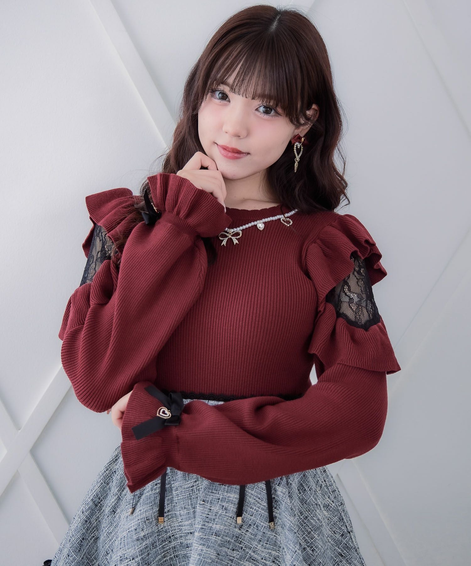 ネックレス付肩ボリュームフリルニットトップス | Rlab store