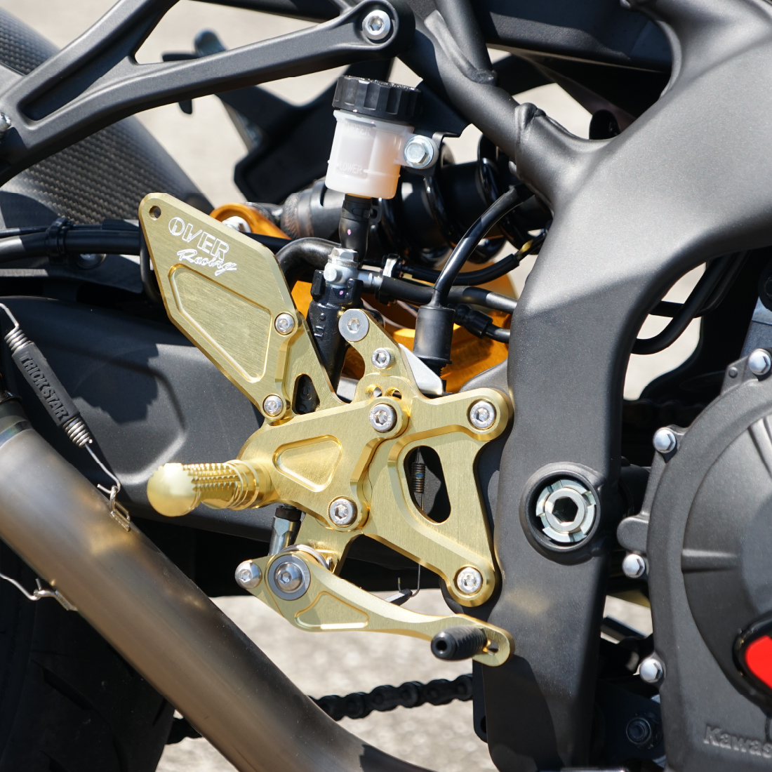 51-86-01 OVER RACING バックステップ 4ポジション ZX-4R/25R | ラフ