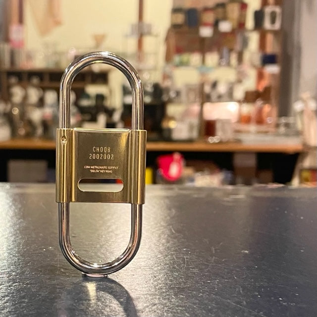 CDW ”DELTA Carabiner Key Ring” – ROUGH&RAW