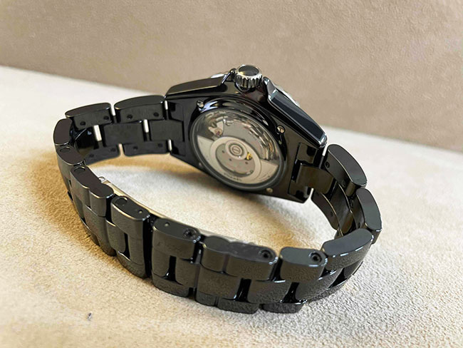 シャネル H6185 J12 38mm ブラックセラミック ファントム | ブランド