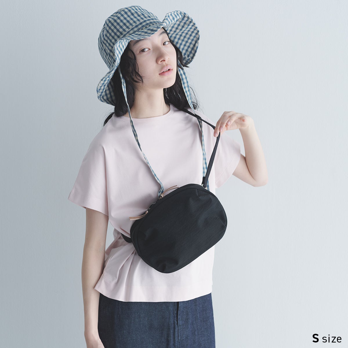 NIZYU KANO FUKUI SIWAナイロンボディバッグ - 〈O2〉BETTER THAN ONE