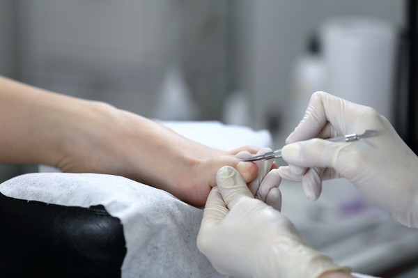 フットケアとは？ サロンを開業するまでの流れを紹介予約システム