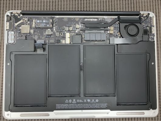 MacBook Airの電源が入らない ロジックボード修復 パソコン修理しま