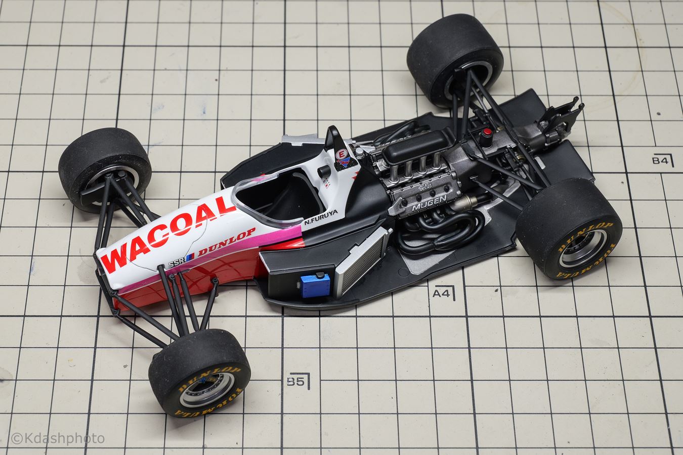 ハセガワ F3000 ローラ T90-50の地獄を素組で味わう製作記5【ボディ