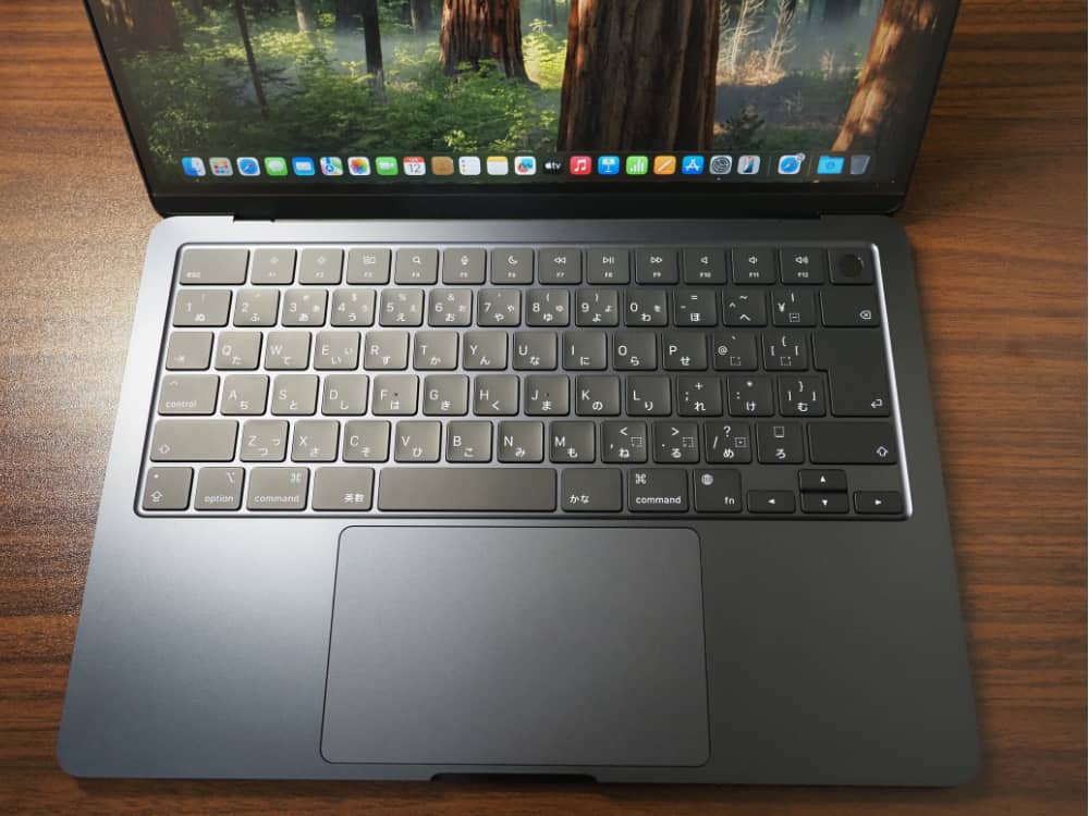 MacBook Air M3 ミッドナイトを徹底レビュー｜13インチの洗練された