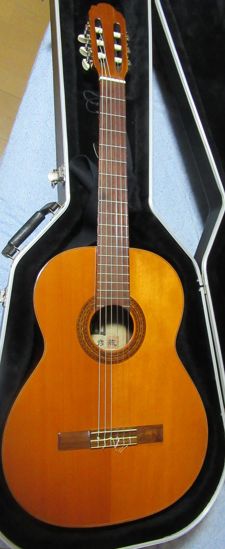 1452.【ギター】現在私が愛用しているクラシックギターをご紹介いたし