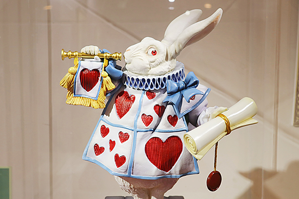 高知県四万十町×不思議の国のアリス！？「アリスの不思議なまちめぐり