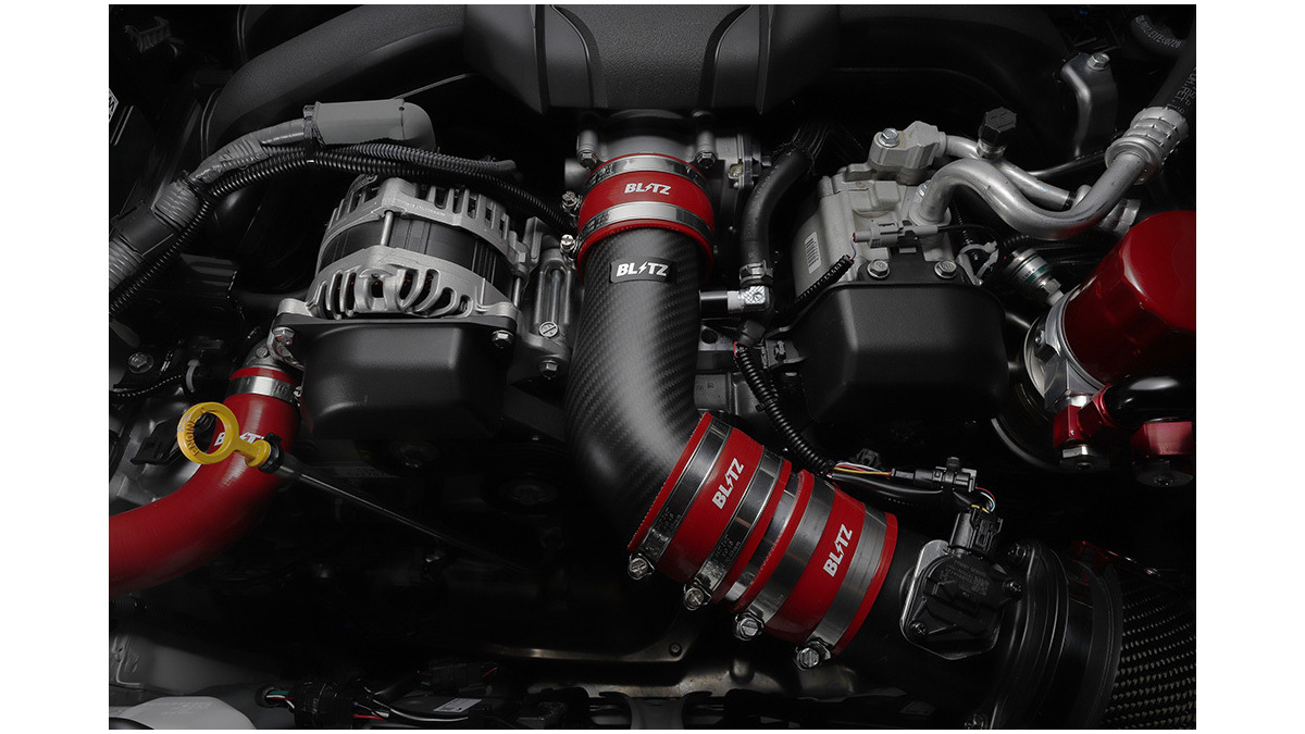 BLITZがGR86（ZN8）／BRZ（ZD8）用にドライカーボン素材を採用した