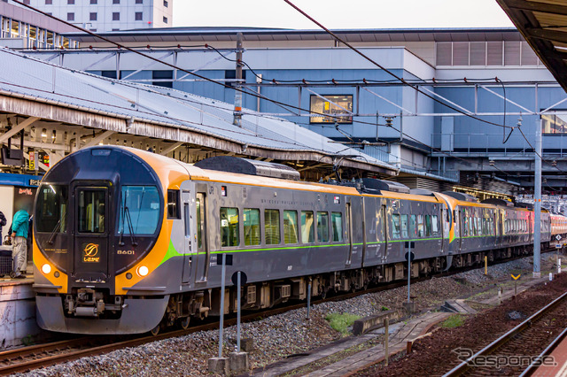 JR四国の8000系特急型電車が再び大規模リニューアル…8600系に準じた塗