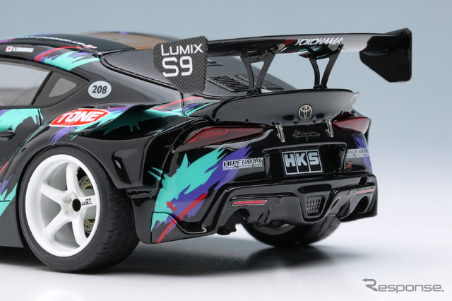 HKSが「東京オートサロン2025」限定/先行販売アイテムを公開、谷口選手