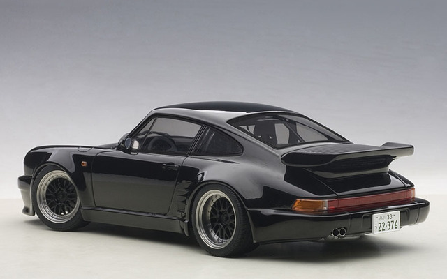 湾岸ミッドナイト「黒い怪鳥 ブラックバード」、1/18スケールモデル