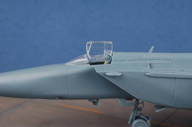 1/48 - MiG-25RB/RBT 