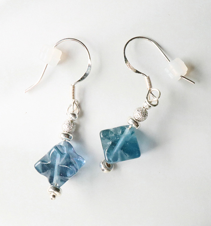 ブルーフローライトのピアス No.5XE-0042-00の通販｜きもの365