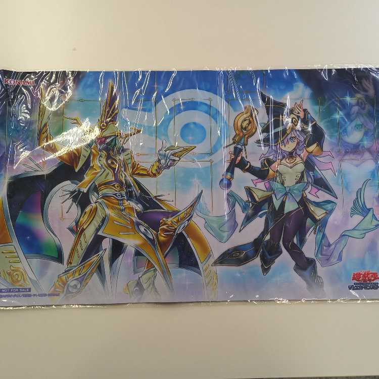 遊戯王 幻惑の見習い魔術師 スリーブ&プレイマット遊戯王の日 未開封