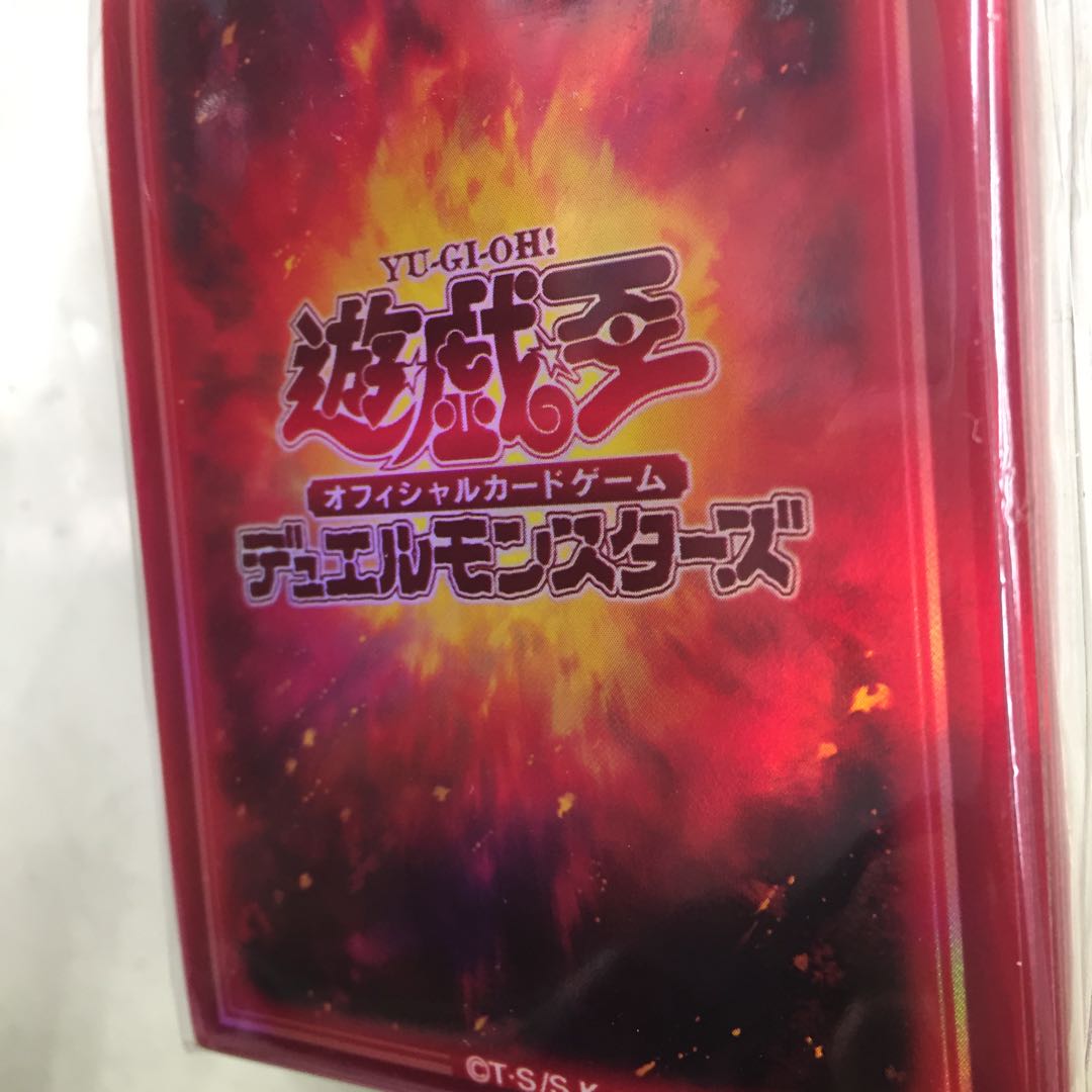 遊戯王□カードプロテクター□火属性□赤スリーブ□未開封70枚入り未