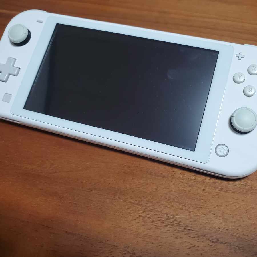 Nintendo Switch lite 白の通販 ミヤ（522049020） | magi