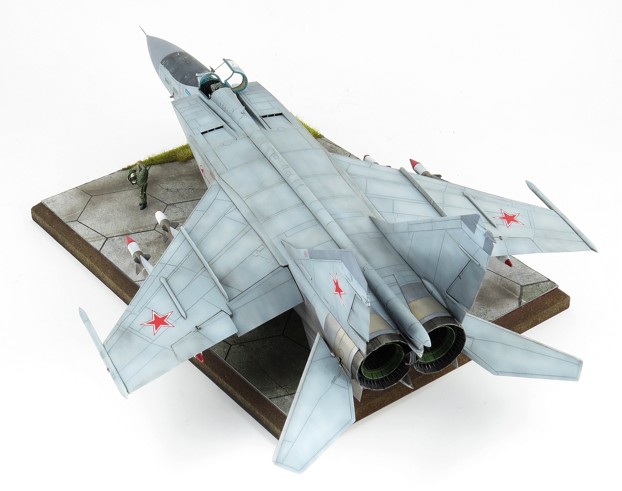 Kitty Hawk 1:48 MiG-25PD Foxbat E (80119) Gallery | scalespot.com