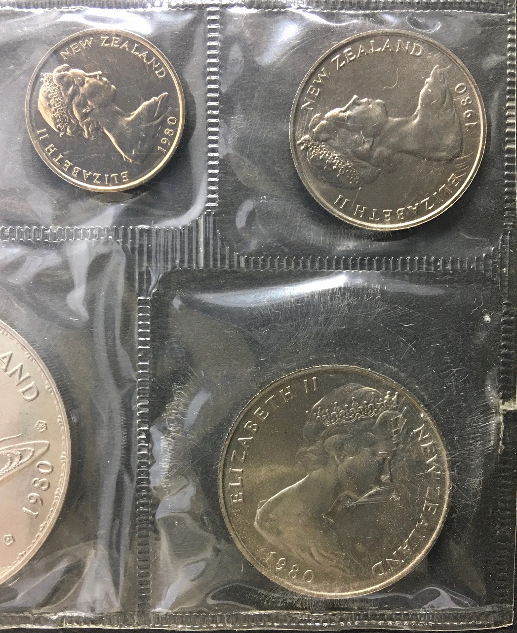 ニュージーランド 1980年銘ミント貨幣セット アルバム入り未使用7枚