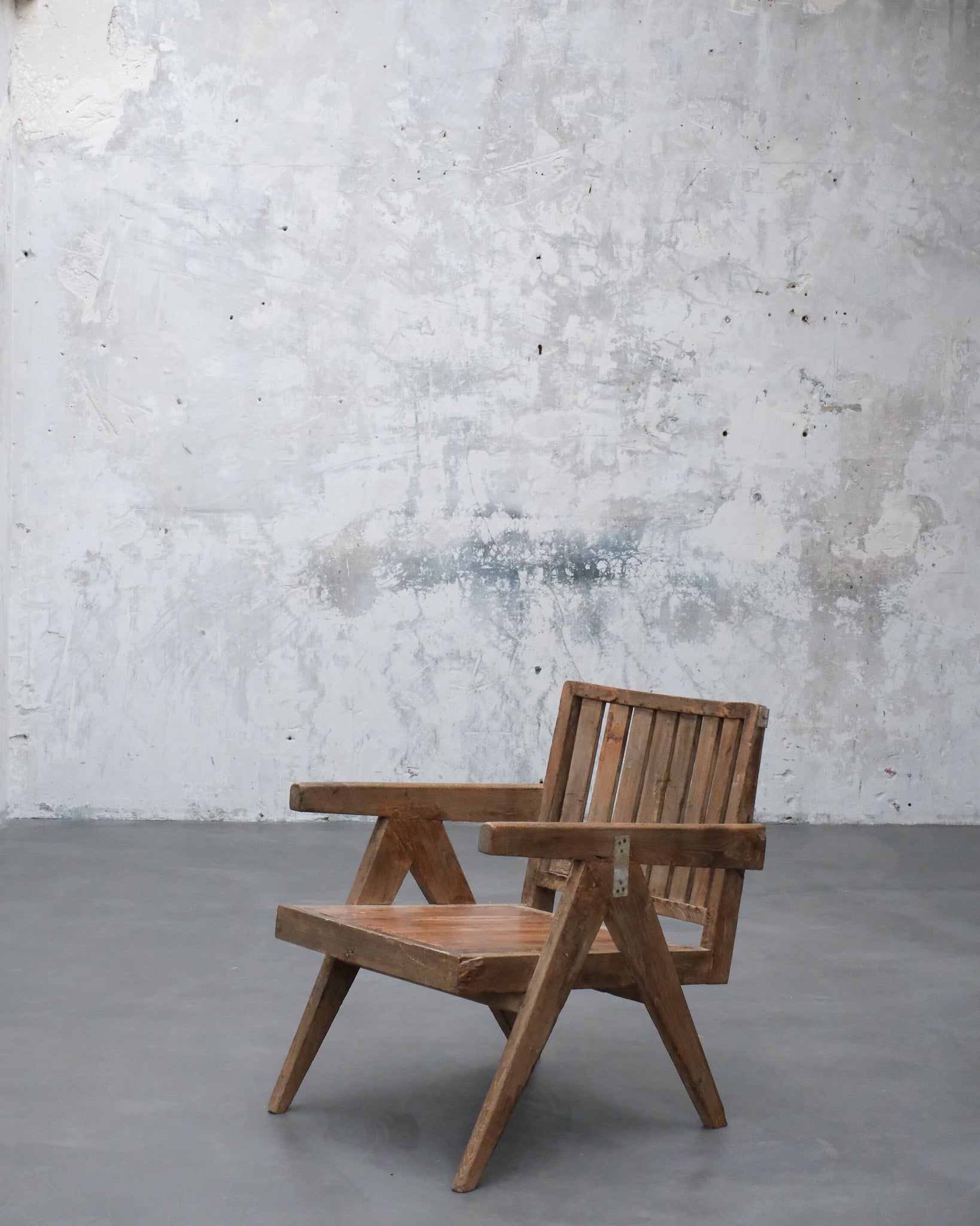 PIERRE JEANNERET - SLATTED EASY CHAIR – SCENERS GALLERY