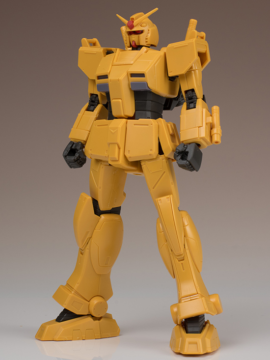 HG 局地型ガンダム（ロールアウトカラー）