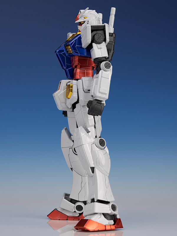 1/100 RX-78F00 ガンダム［チタニウムフィニッシュ］レビュー