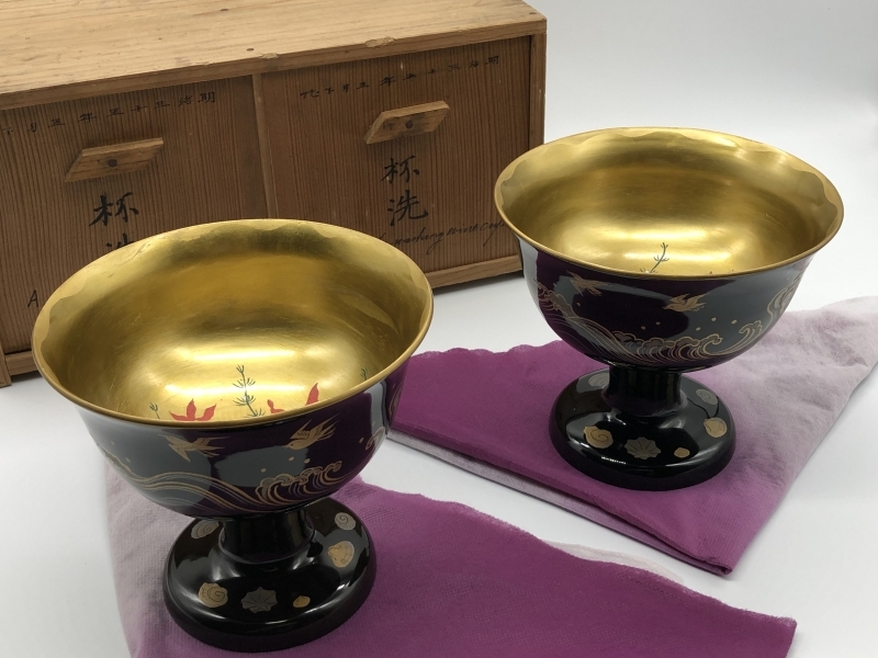 里帰り杯洗 】 金魚図 2客対 明治漆器 里帰り杯洗 】 金魚図 2客対