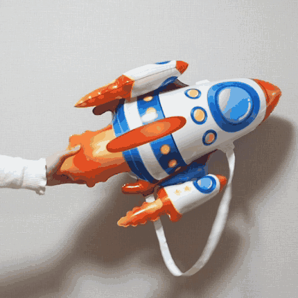 気分は宇宙飛行士！？イベント映え確実なロケット型エアー玩具が新発売
