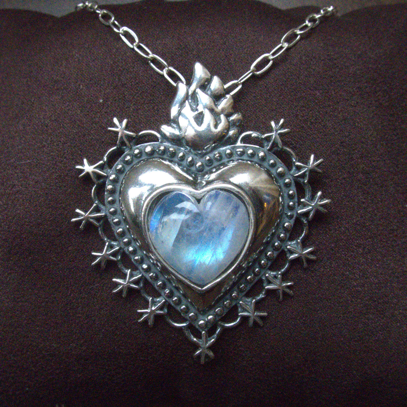 Dije Amor Sin Fronteras｜情熱のハートネックレス（シルバー・ムーン